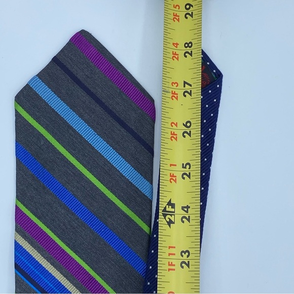 Vintage Tommy Hilfiger 100% Silk Bold Multicolour Striped Tie Preppy Unique - Picture 7 of 7